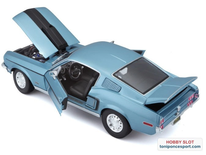 Ford Mustang GT Cobra 1968 blanco