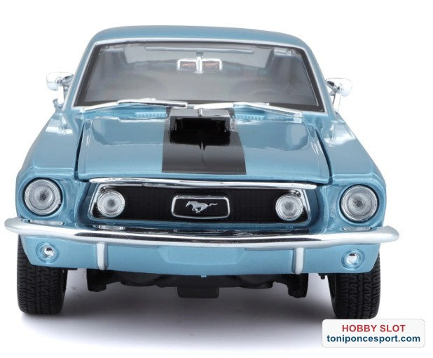 Ford Mustang GT Cobra 1968 blanco
