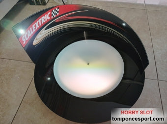 Expositor Scalextric Permanente con peana giratoria y luces (para coche)