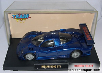 Nissan R390 GT1 azul metalizado