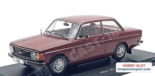 Volvo 142 Coupé 1973 Rojo Oscuro.