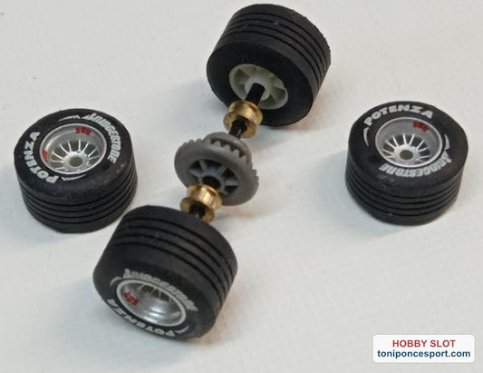 Eje Trasero Completo / Ruedas Delanteras F-1