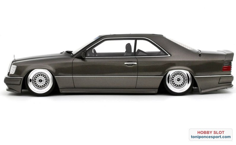 Mercedes-Benz C124 AMG "Stance" Gris Antracita 2022