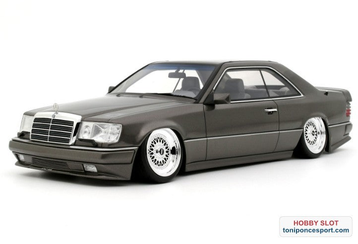 Mercedes-Benz C124 AMG "Stance" Gris Antracita 2022