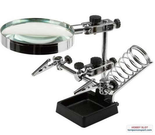 Robot Lupa para electrónica con soporte para soldador.