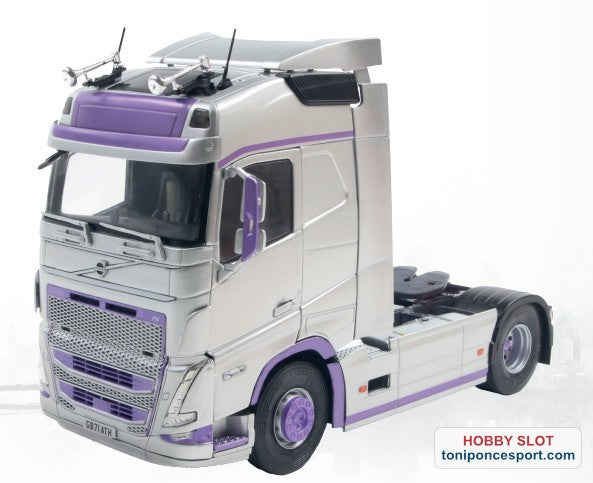Camión VOLVO TRUCKS FH16 GLOBETROTTER XL SILVER & PRUPLE 2023