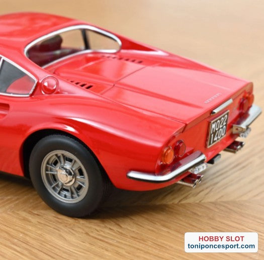 Ferrari Dino 246GT 1968 color rojo.