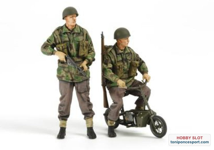Figura British Paratroopers with small motorcycle 1/35