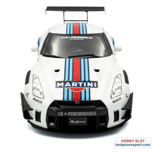 Nissan GT-R (R35) con kit de carrocería Liberty Walk 2.0 M 2024