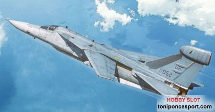 Avión EF-111 A RAVEN 1/72