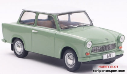Trabant 601 blanco verde 1965 1/24