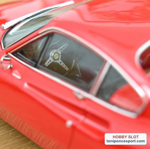 Ferrari Dino 246GT 1968 color rojo.
