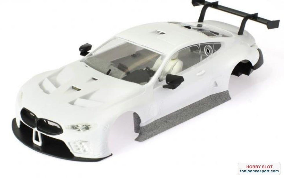 Carrocería M8 GTLM en Kit Blanca 1/24