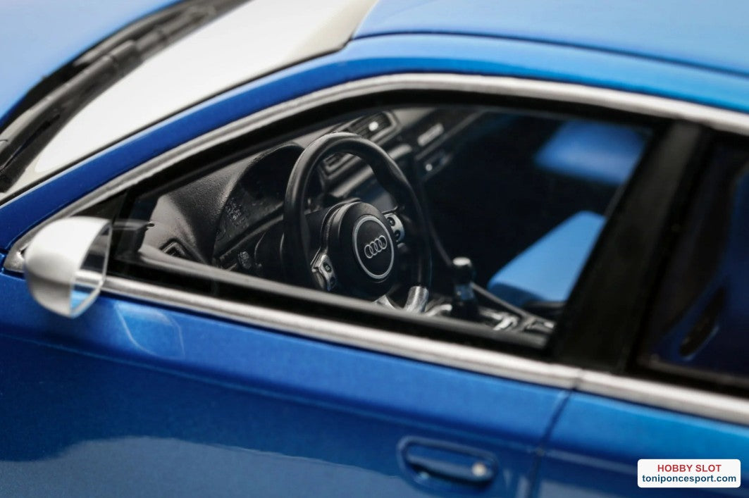 AUDI RS 4 B7 SEDAN SPRINT BLUE 2007