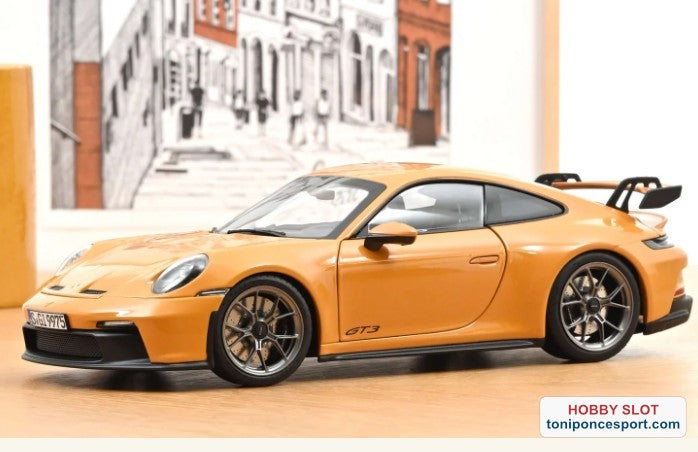 Porsche 911 GT3 2021 Amarillo Bahama.